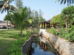 Nangthong Bay Resort - Small Sandy Beach - Khao Lak Thailand