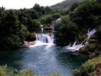 100_wasserfall_kl.jpg (21039 Byte)