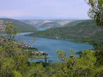 110_fluss_kl.jpg (18465 Byte)