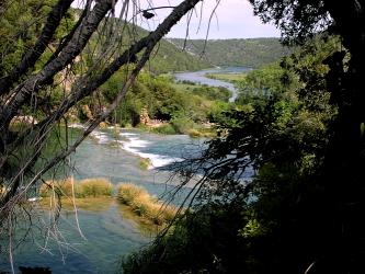 36_fluss_kl.jpg (23078 Byte)